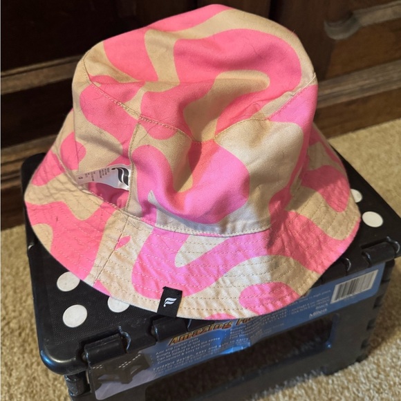 Fabletics Multicolor Floral Bucket Hat - Picture 3 of 3